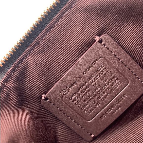 Disney X COACH Corner Zp Wristlet With Evil Queen Motif - Picture 5 of 8